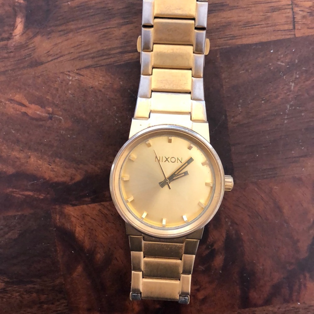 Nixon watch
